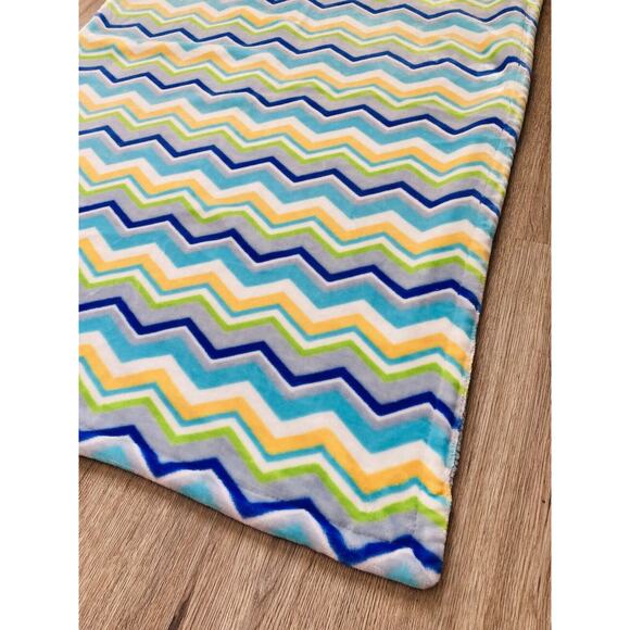 HB Hudson Baby Blue Green Yellow Sherpa Chevron Zig Zag Blanket Bay Stripe Teal - Picture 8 of 11